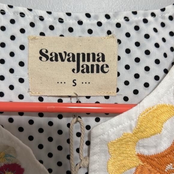 New with tags. Size small blouse - Picture 4 of 7